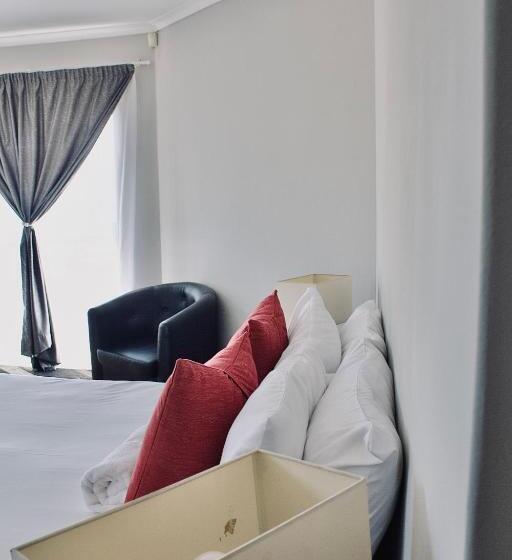 פנסיון Harbour Close Home