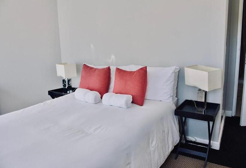 פנסיון Harbour Close Home