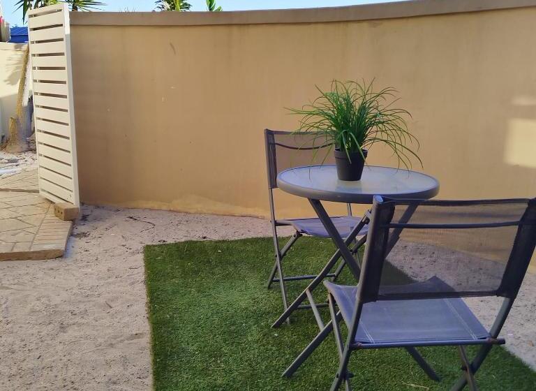 פנסיון Harbour Close Home