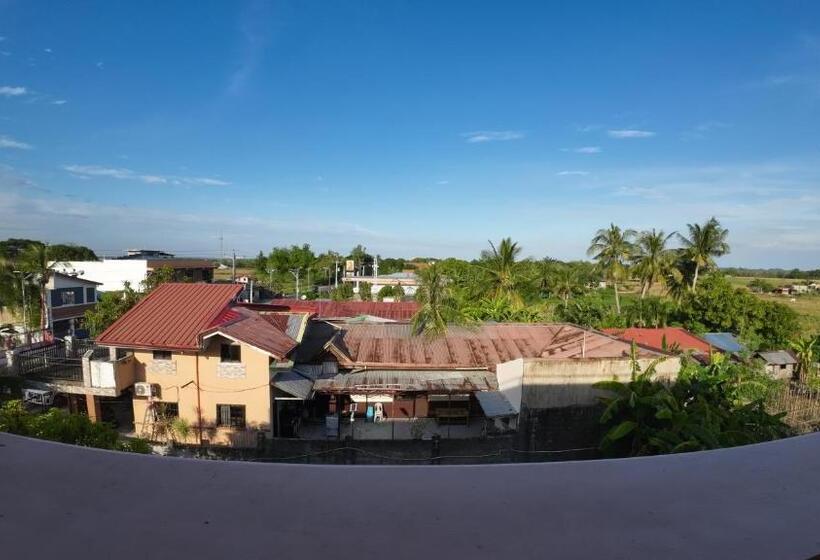 Queenslander Hotel And Restaurant