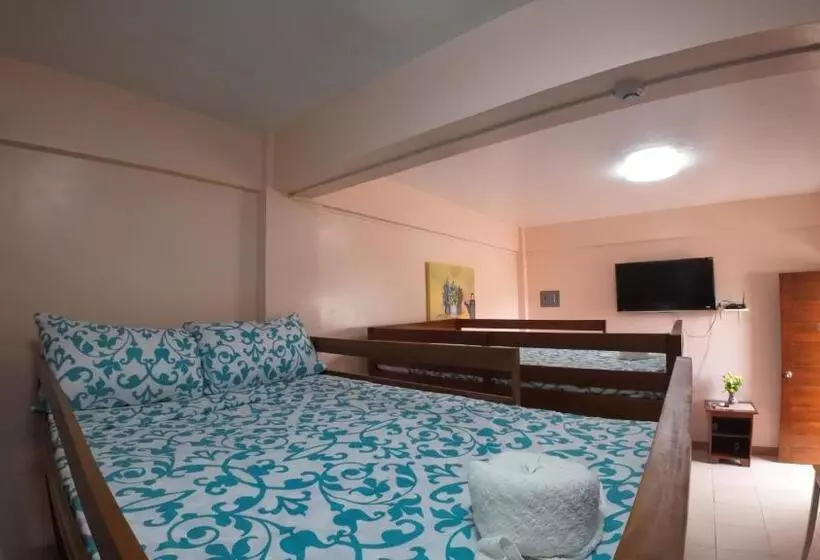 Queenslander Hotel And Restaurant