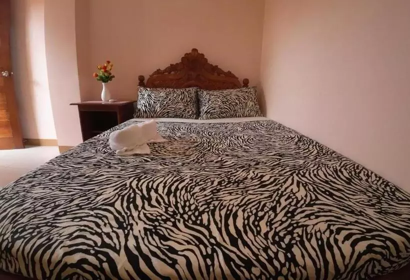 Queenslander Hotel And Restaurant