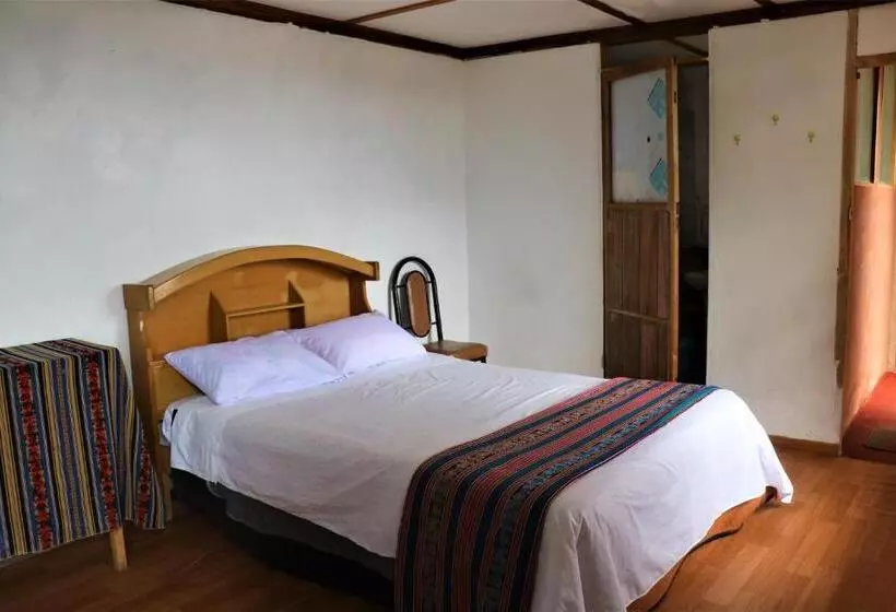 تختخواب و صبحانه Inka Lake Taquile Lodge