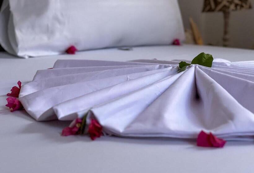 민박 Tropical Yellow Beach Nest