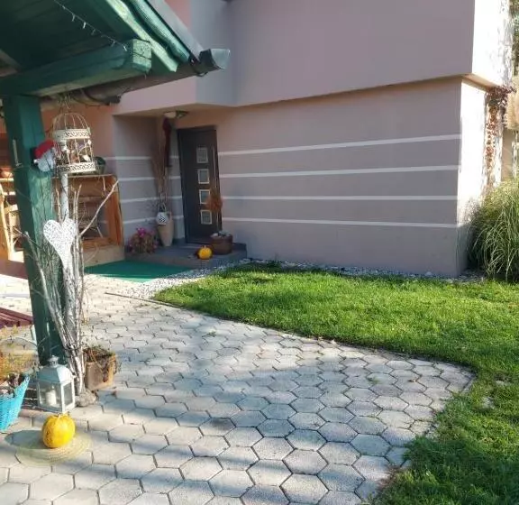 Guest House Bitter