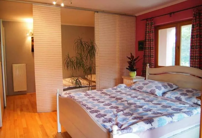 Guest House Bitter