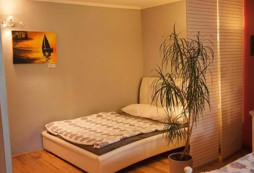 Guest House Bitter