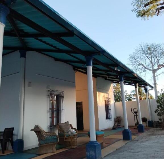 هتل Chilamar Surf Lodge