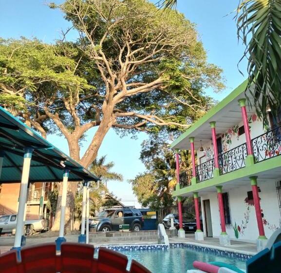 هتل Chilamar Surf Lodge