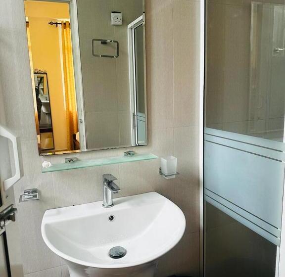 בית מלון כפרי Golden Resort