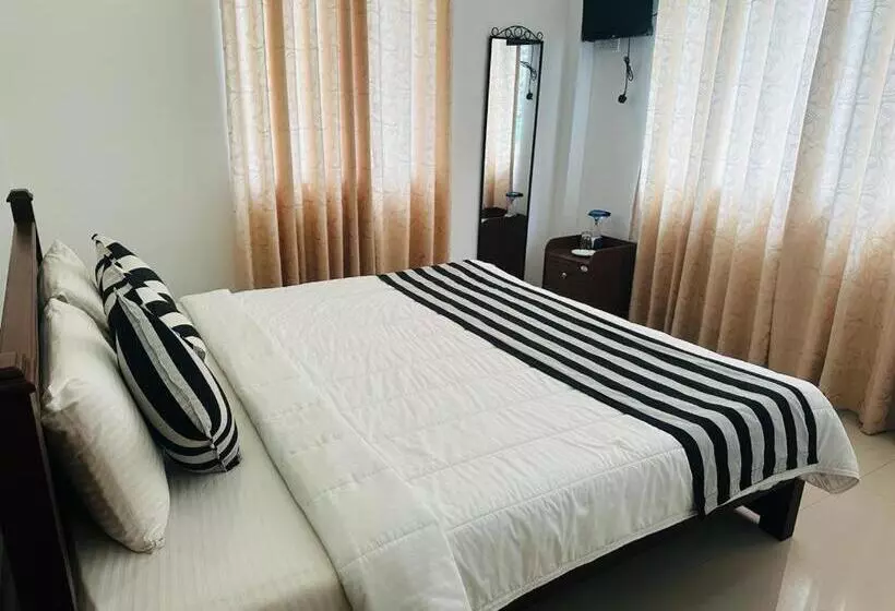 Hotelli Golden Resort