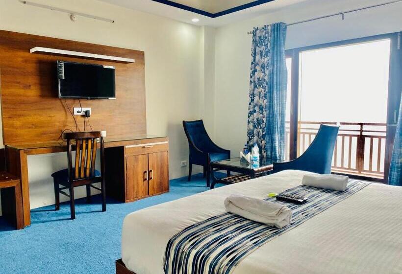 בית מלון כפרי Radiance Regency Resort Chail