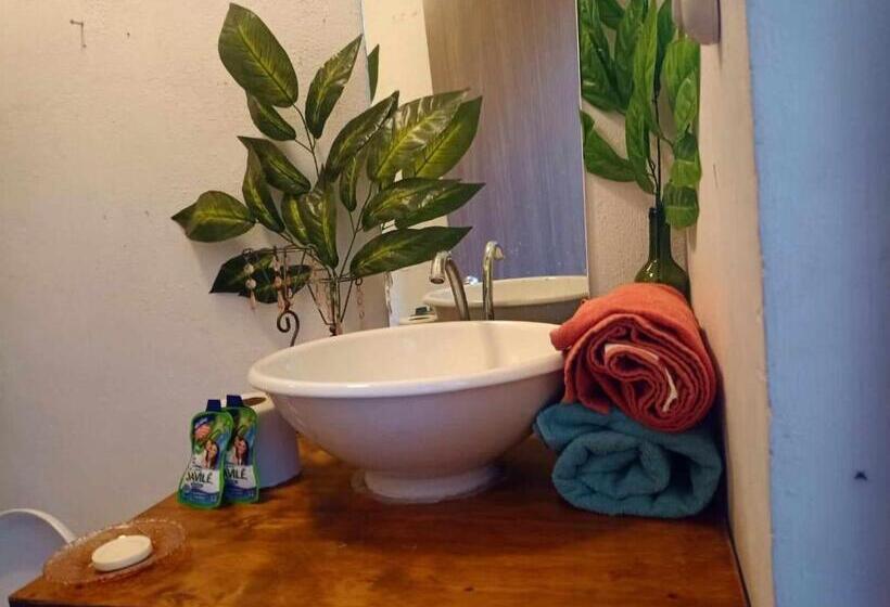 Hotelli Hospedaje Amadis