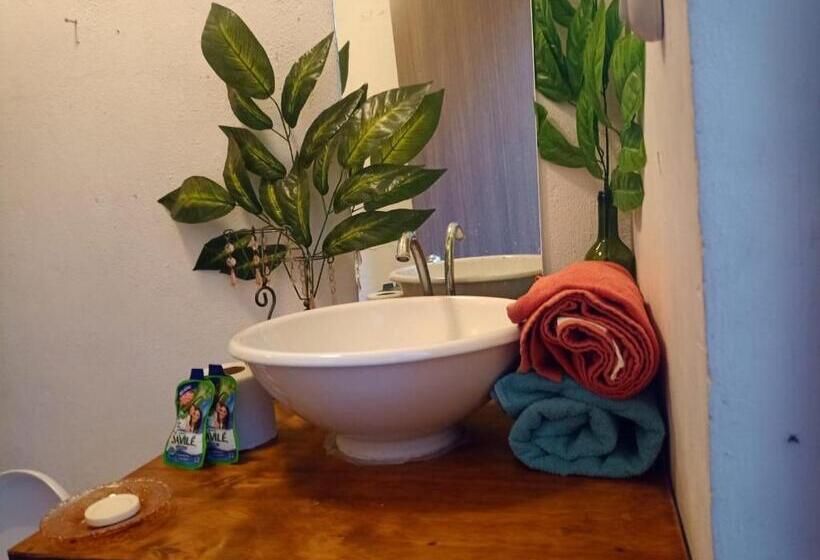 Hotelli Hospedaje Amadis