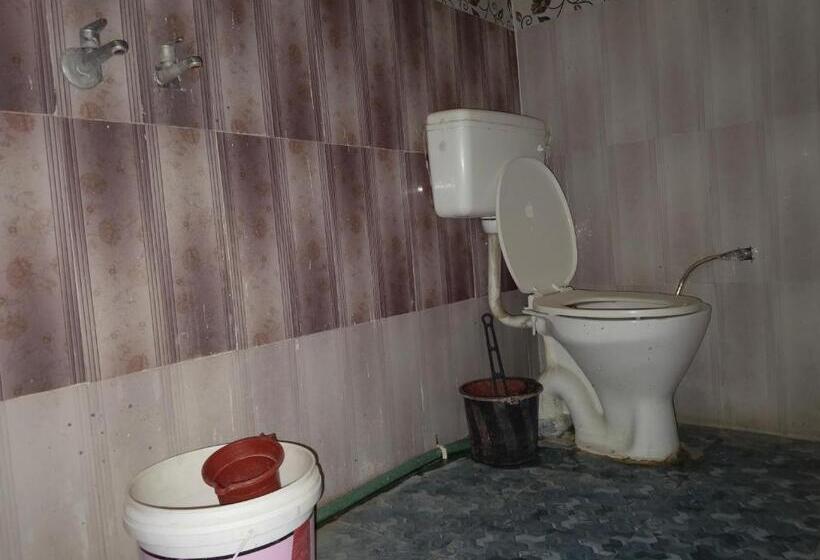 Отель Old Moon Cafe