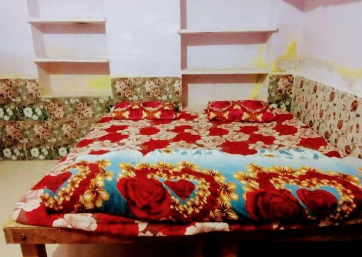 Отель Old Moon Cafe