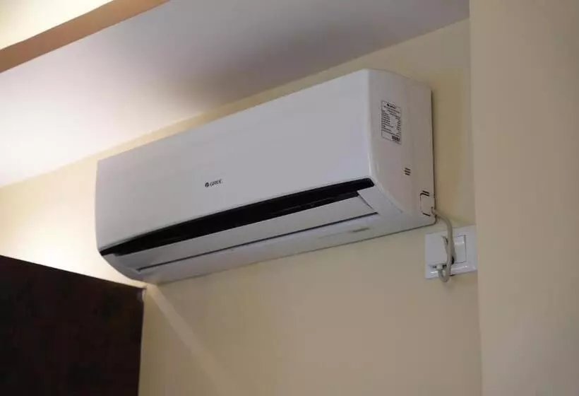 هتل Ozone24