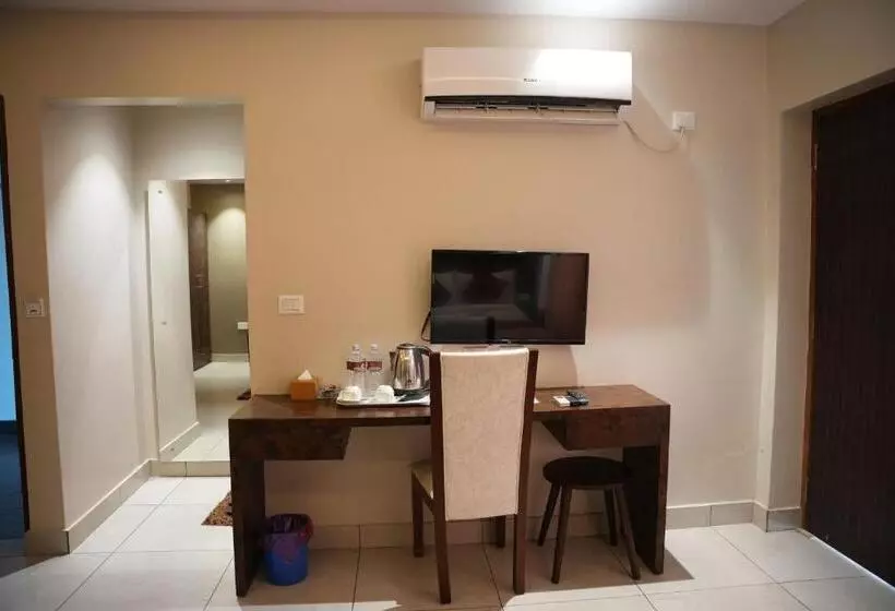 هتل Ozone24