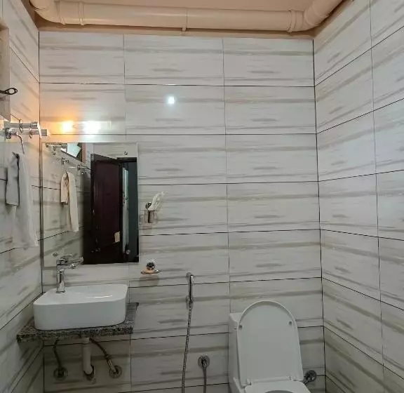 هتل Ozone24