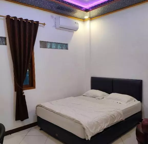 ホテル Penginapan Nurmega Jaya