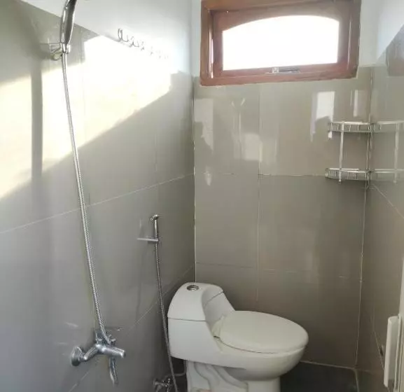 ホテル Penginapan Nurmega Jaya