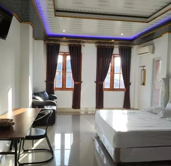 ホテル Penginapan Nurmega Jaya