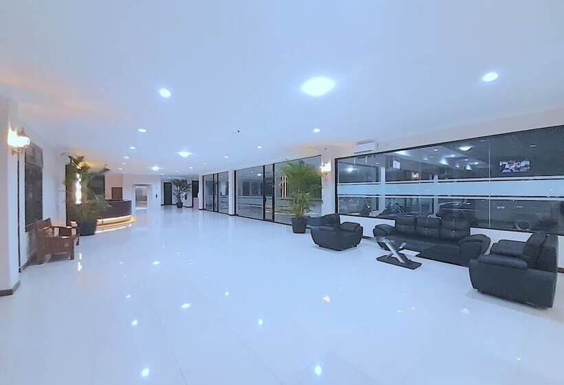 בית מלון כפרי Solok Premier