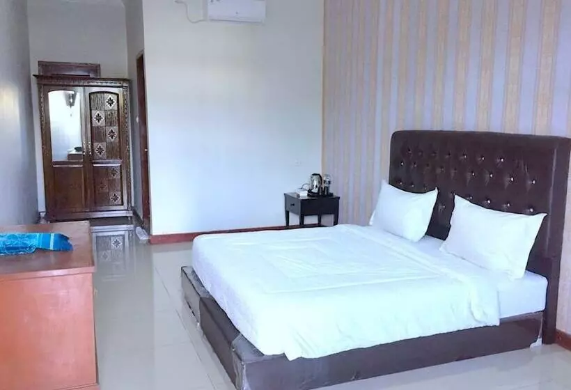 Hotelli Solok Premier