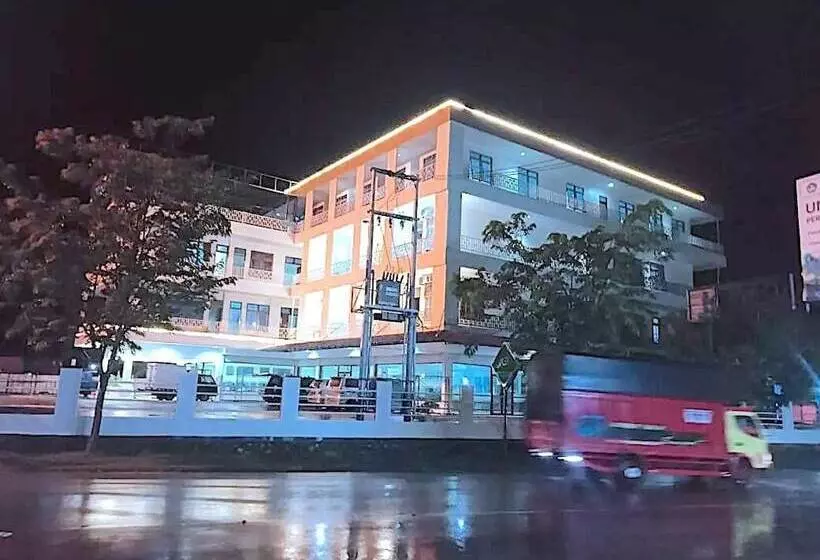 Hotelli Solok Premier