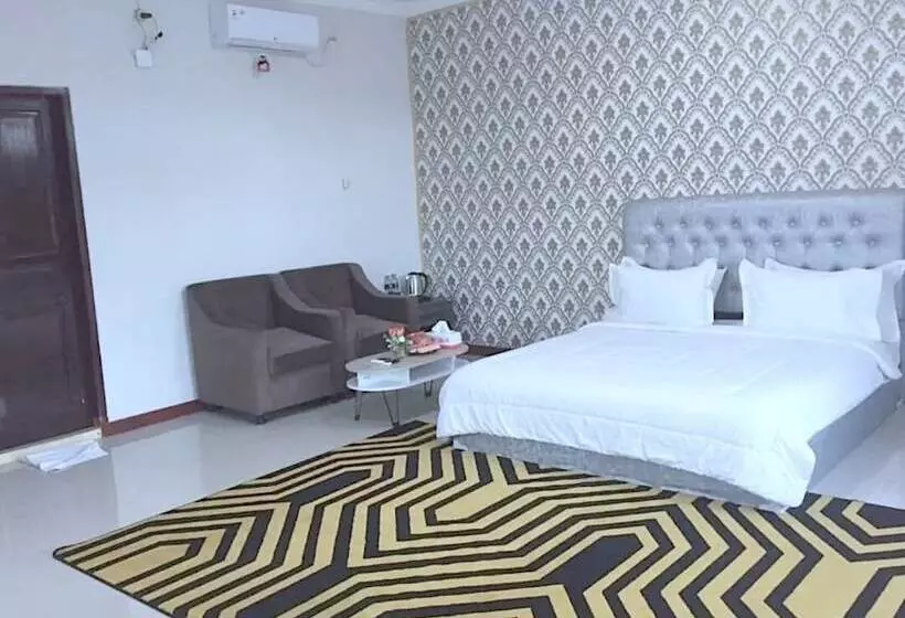 Hotelli Solok Premier