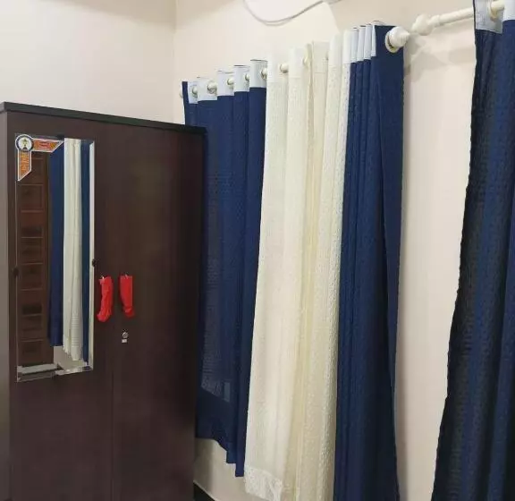 هتل Sri Padmanabha Tourist Home