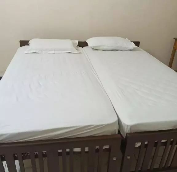 هتل Sri Padmanabha Tourist Home