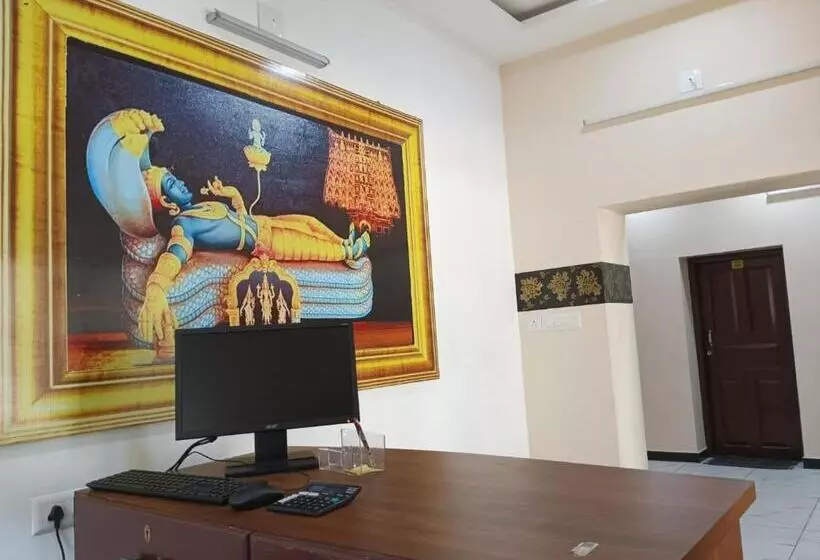 هتل Sri Padmanabha Tourist Home