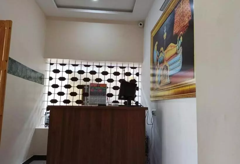 هتل Sri Padmanabha Tourist Home