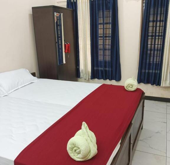 فندق Sri Padmanabha Tourist Home