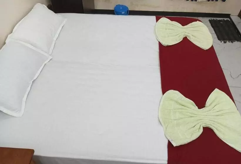 هتل Sri Padmanabha Tourist Home