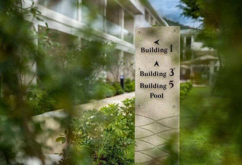 Niranapa Boutique Resort