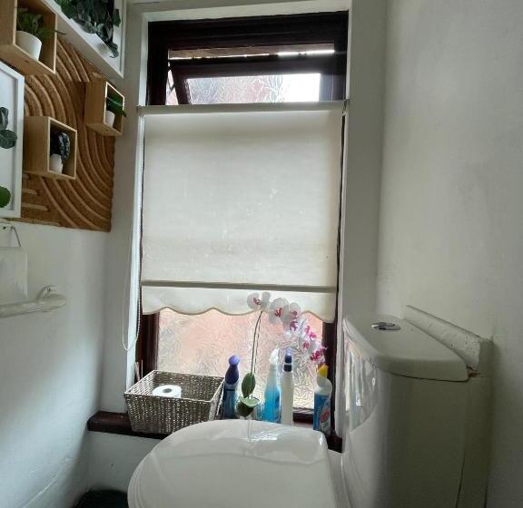 Пансион House In Antrim Road