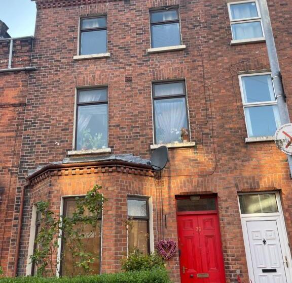 Пансион House In Antrim Road