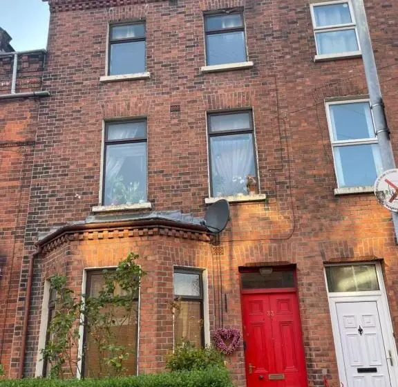 پانسیون House In Antrim Road