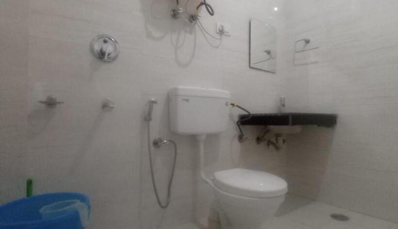 פנסיון Wood Stone Homestay