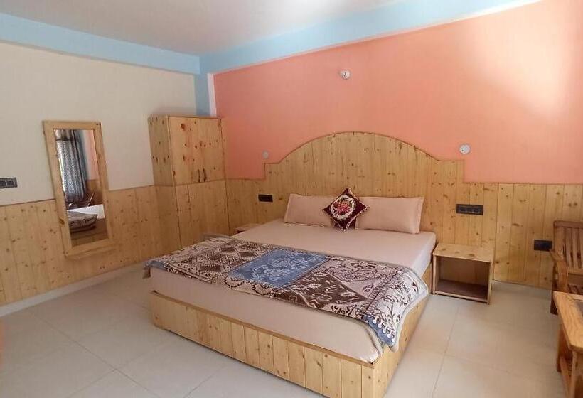 פנסיון Wood Stone Homestay