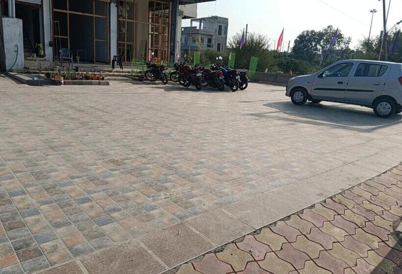 The Pinak Hotel And Restaurant