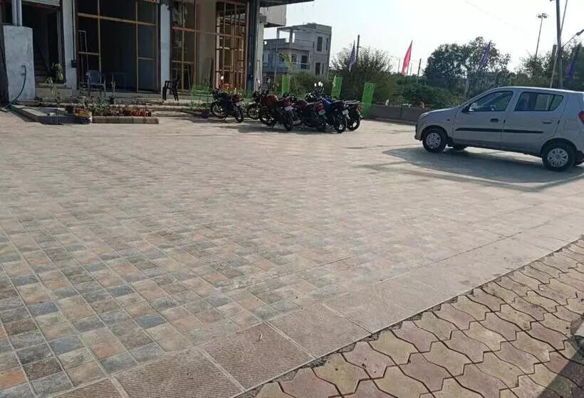 The Pinak Hotel And Restaurant