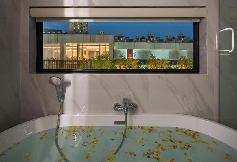 Wuyu Hotel Chongqing Zoo & Yangjiaping The Mixc Light Rail