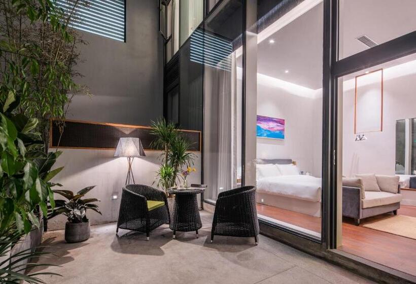 Wuyu Hotel Chongqing Zoo & Yangjiaping The Mixc Light Rail