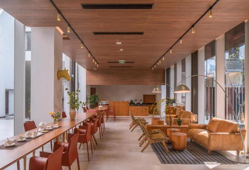 Wuyu Hotel Chongqing Zoo & Yangjiaping The Mixc Light Rail