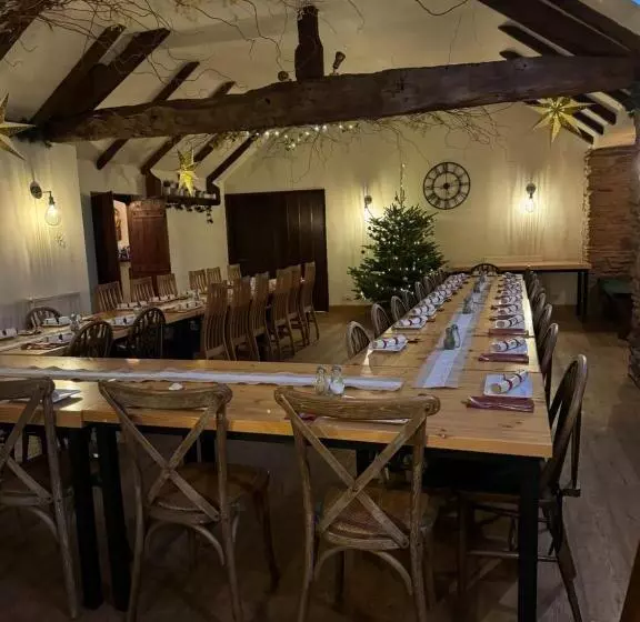 Retkeilymaja Self Check In Rooms At The Three Horseshoes Inn