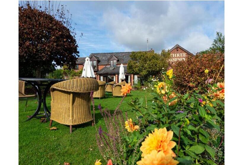 호스텔 Self Check In Rooms At The Three Horseshoes Inn