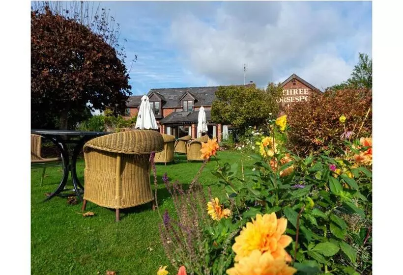 Retkeilymaja Self Check In Rooms At The Three Horseshoes Inn
